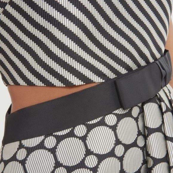 🍒NWT🍒 TED BAKER CUT OUT COCKTAIL DRESS - Picture 5 of 8